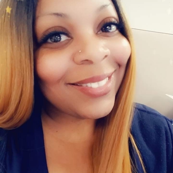 20 inch Honey Blonde Synthetic lace front wig - Picture 7 of 7